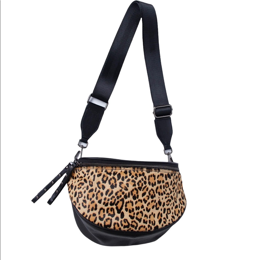 NWT - REAL LEATHER POUCH.